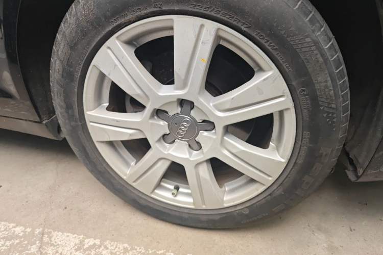 Used Audi A6L 2011 2.4L Technology Edition Right Front Wheel Hub
