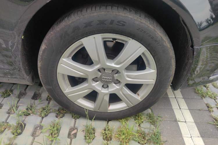 Used Audi A6L 2011 2.8 FSI Comfort Model Right Front Wheel Hub