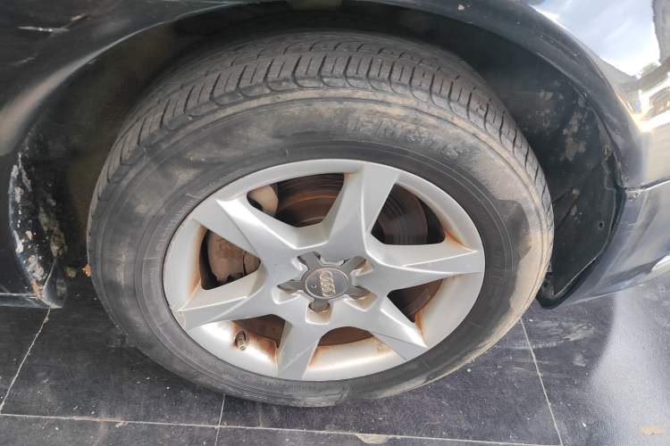 Used Audi A6L 2011 2.0 TFSI Automatic Standard Edition Right Front Wheel Hub