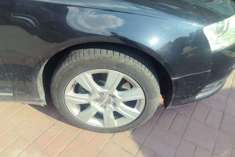 Used Audi A6L 2011 2.8 FSI Comfort Model Right Front Wheel Hub