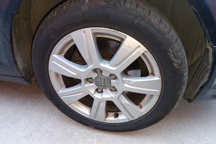 Used Audi A6L 2011 2.4L Comfort Edition Right Front Wheel Hub