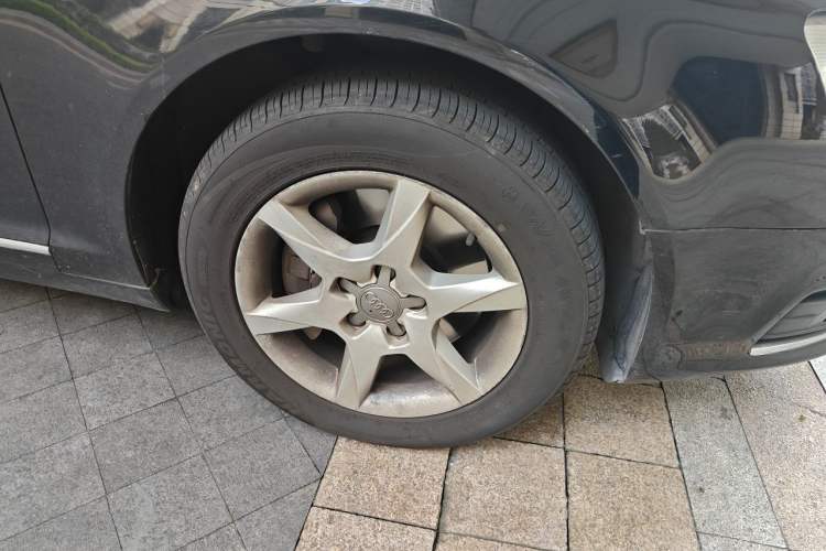 Used Audi A6L 2011 2.0 TFSI Automatic Standard Edition Right Front Wheel Hub