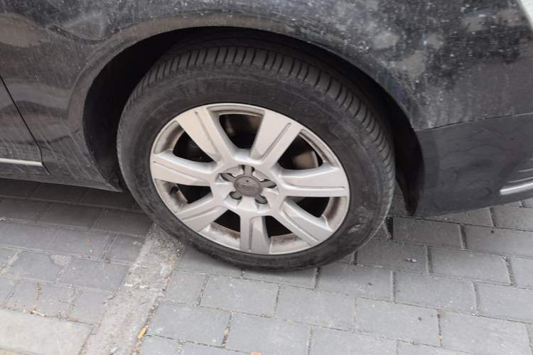 Used Audi A6L 2011 2.8 FSI Comfort Model Right Front Wheel Hub
