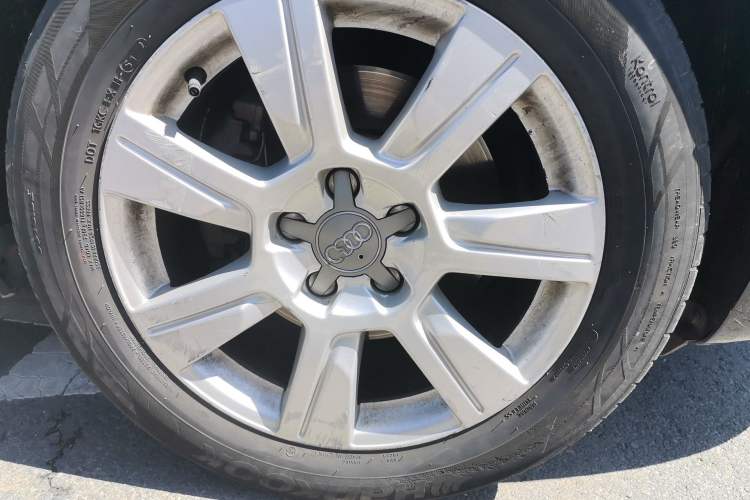 Used Audi A6L 2011 2.4L Comfort Edition Right Front Wheel Hub