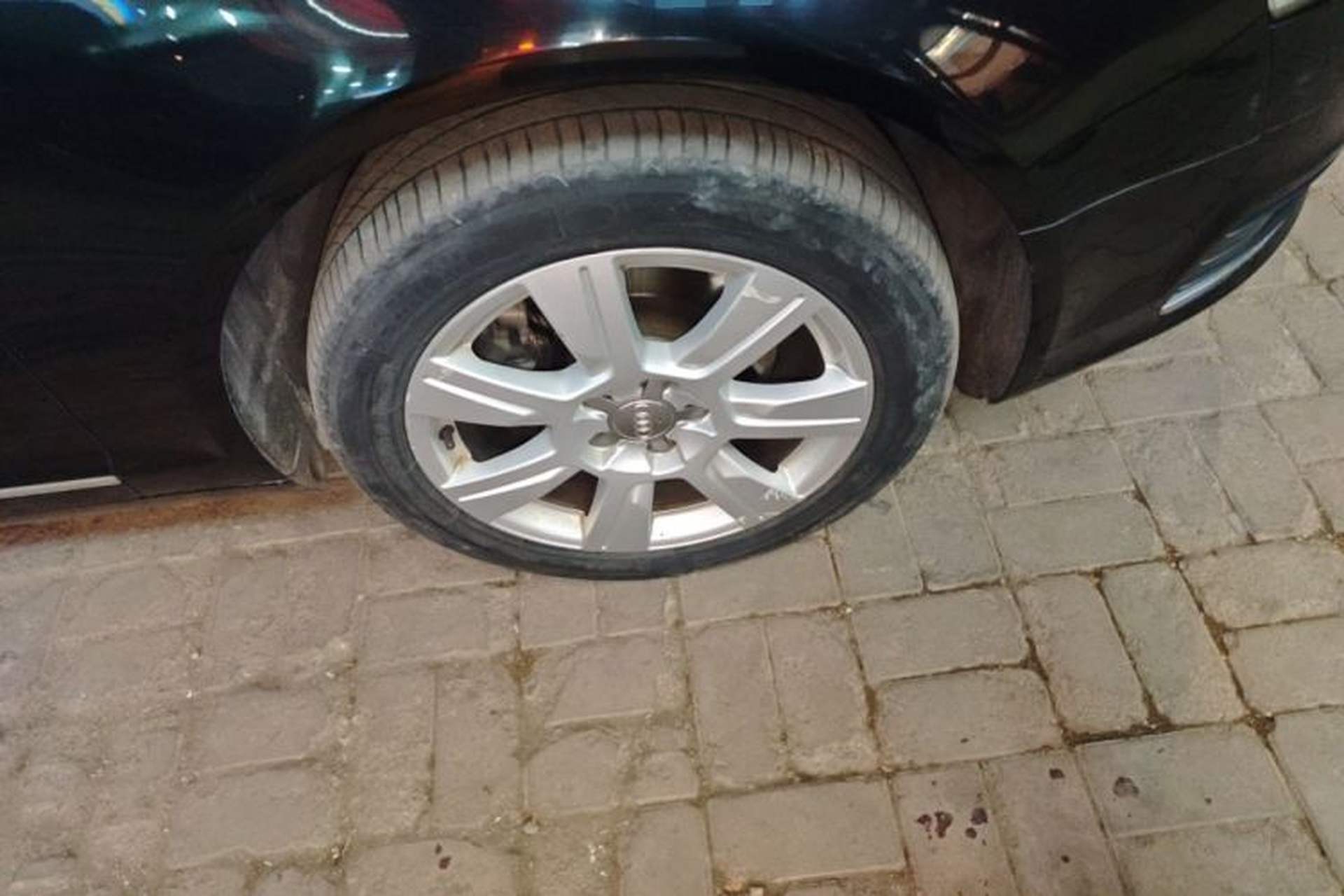 Used Audi A6L 2011 2.4L Comfort Edition Right Front Wheel Hub