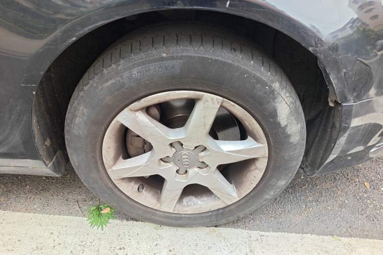 Used Audi A6L 2011 2.0 TFSI Automatic Standard Edition Right Front Wheel Hub