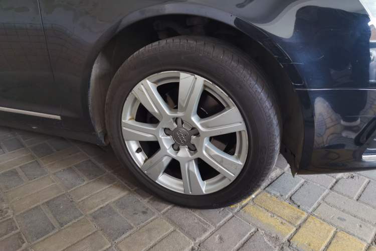 Used Audi A6L 2011 2.4L Comfort Edition Right Front Wheel Hub