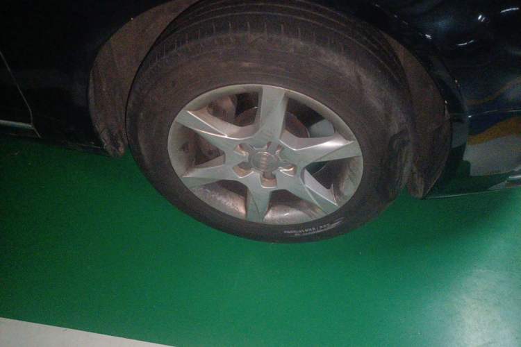 Used Audi A6L 2011 2.0 TFSI Automatic Standard Edition Right Front Wheel Hub