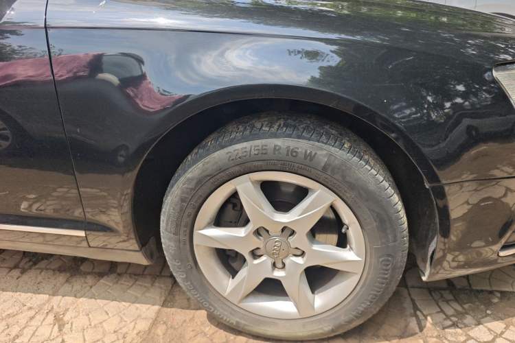 Used Audi A6L 2011 2.0 TFSI Automatic Standard Edition Right Front Wheel Hub