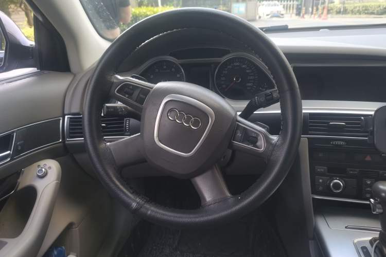 Used Audi A6L 2011 2.0 TFSI Automatic Standard Edition Steering Wheel