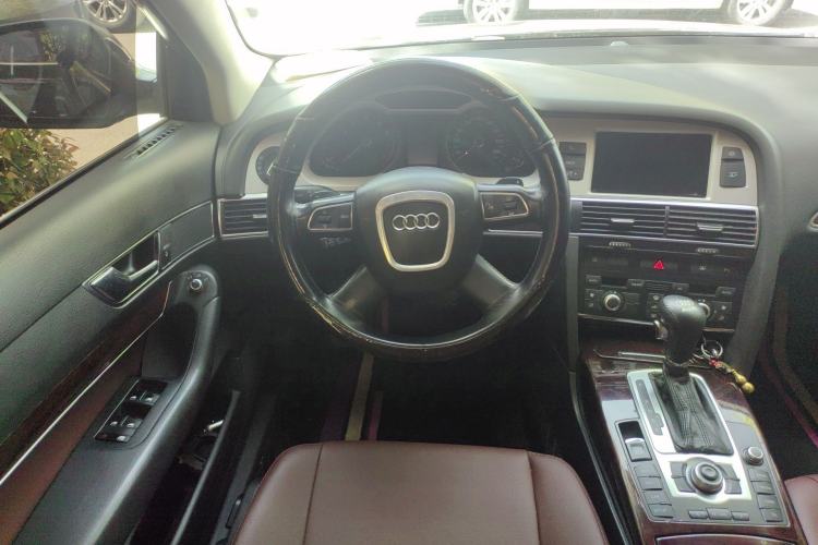 Used Audi A6L 2011 2.0 TFSI Automatic Standard Edition Steering Wheel