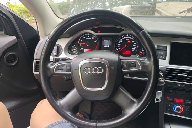 Used Audi A6L 2011 2.0 TFSI automatic Comfort trim Steering Wheel