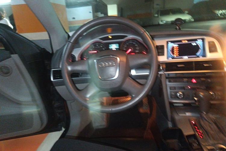 Used Audi A6L 2011 2.0 TFSI Automatic Standard Edition Steering Wheel