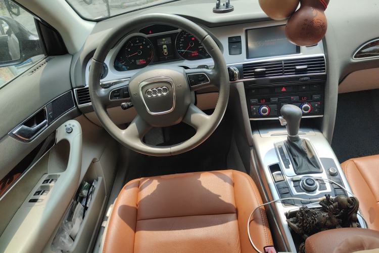 Used Audi A6L 2011 2.0 TFSI Automatic Standard Edition Steering Wheel