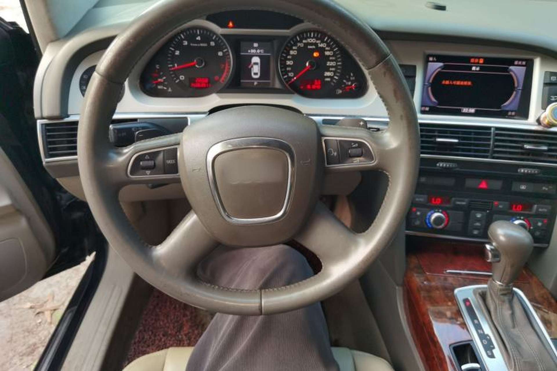 Used Audi A6L 2011 2.0 TFSI Automatic Standard Edition Steering Wheel