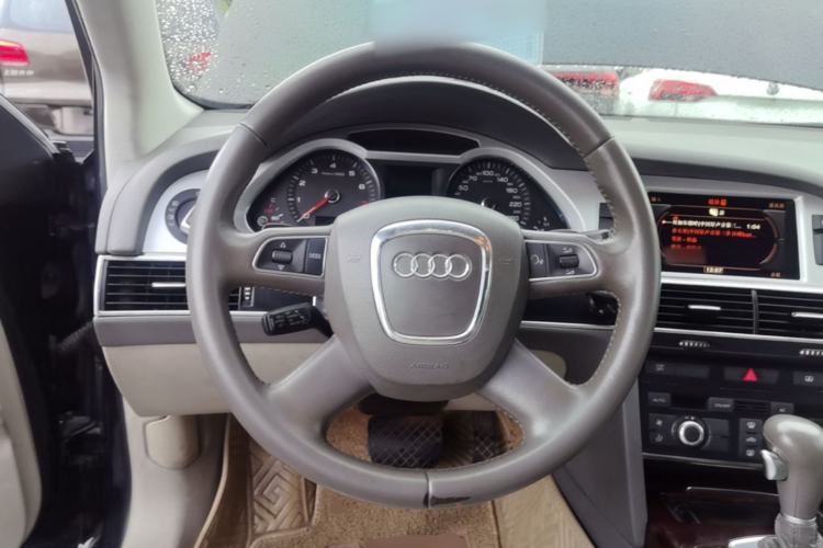 Used Audi A6L 2011 2.0 TFSI automatic Comfort trim Steering Wheel