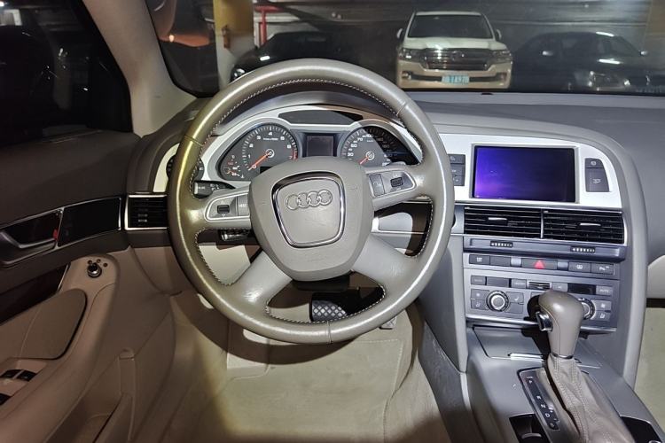 Used Audi A6L 2011 2.0 TFSI automatic Comfort trim Steering Wheel