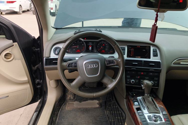Used Audi A6L 2011 2.8 FSI quattro Luxury Model Steering Wheel