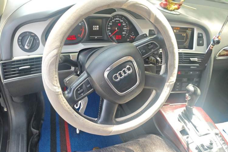 Used Audi A6L 2011 2.0 TFSI Automatic Standard Edition Steering Wheel
