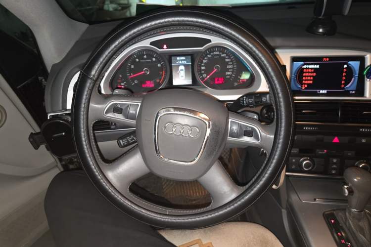 Used Audi A6L 2011 2.0 TFSI Automatic Standard Edition Steering Wheel