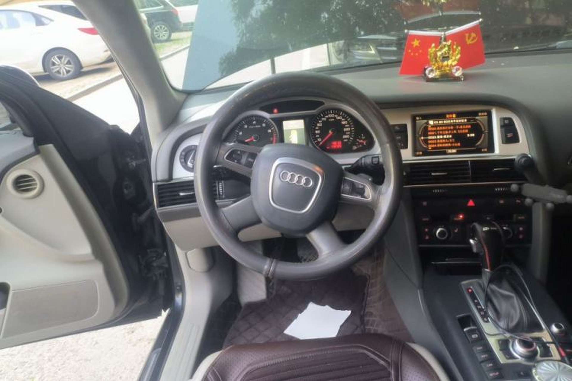 Used Audi A6L 2011 2.0 TFSI automatic Comfort trim Steering Wheel