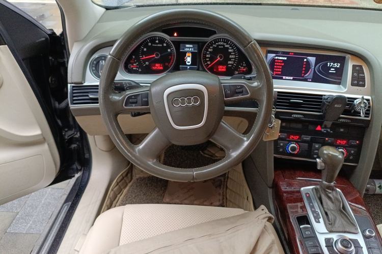 Used Audi A6L 2011 2.0 TFSI automatic Comfort trim Steering Wheel