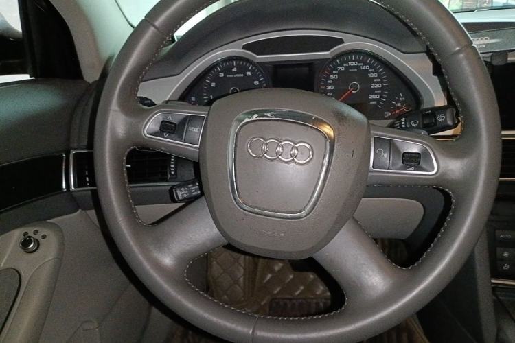 Used Audi A6L 2011 2.0 TFSI automatic Comfort trim Steering Wheel