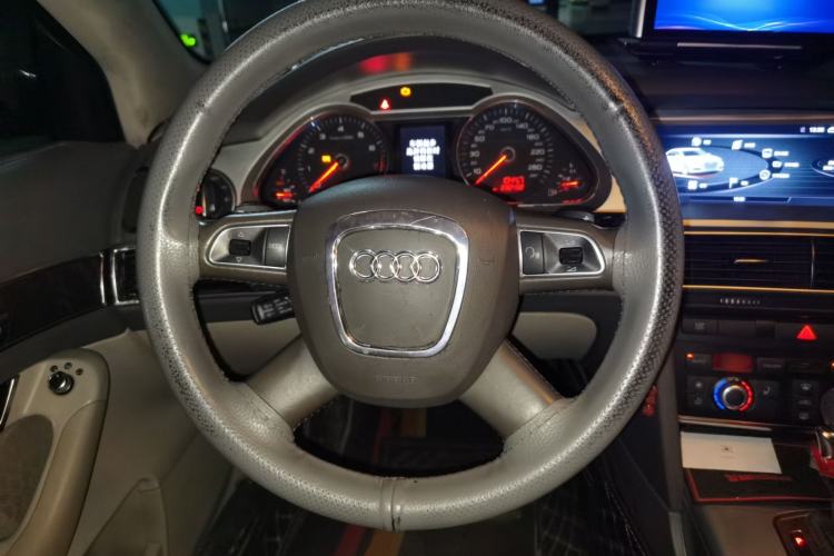 Used Audi A6L 2011 2.0 TFSI automatic Comfort trim Steering Wheel