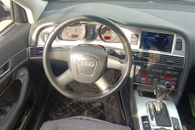 Used Audi A6L 2011 2.0 TFSI Automatic Standard Edition Steering Wheel