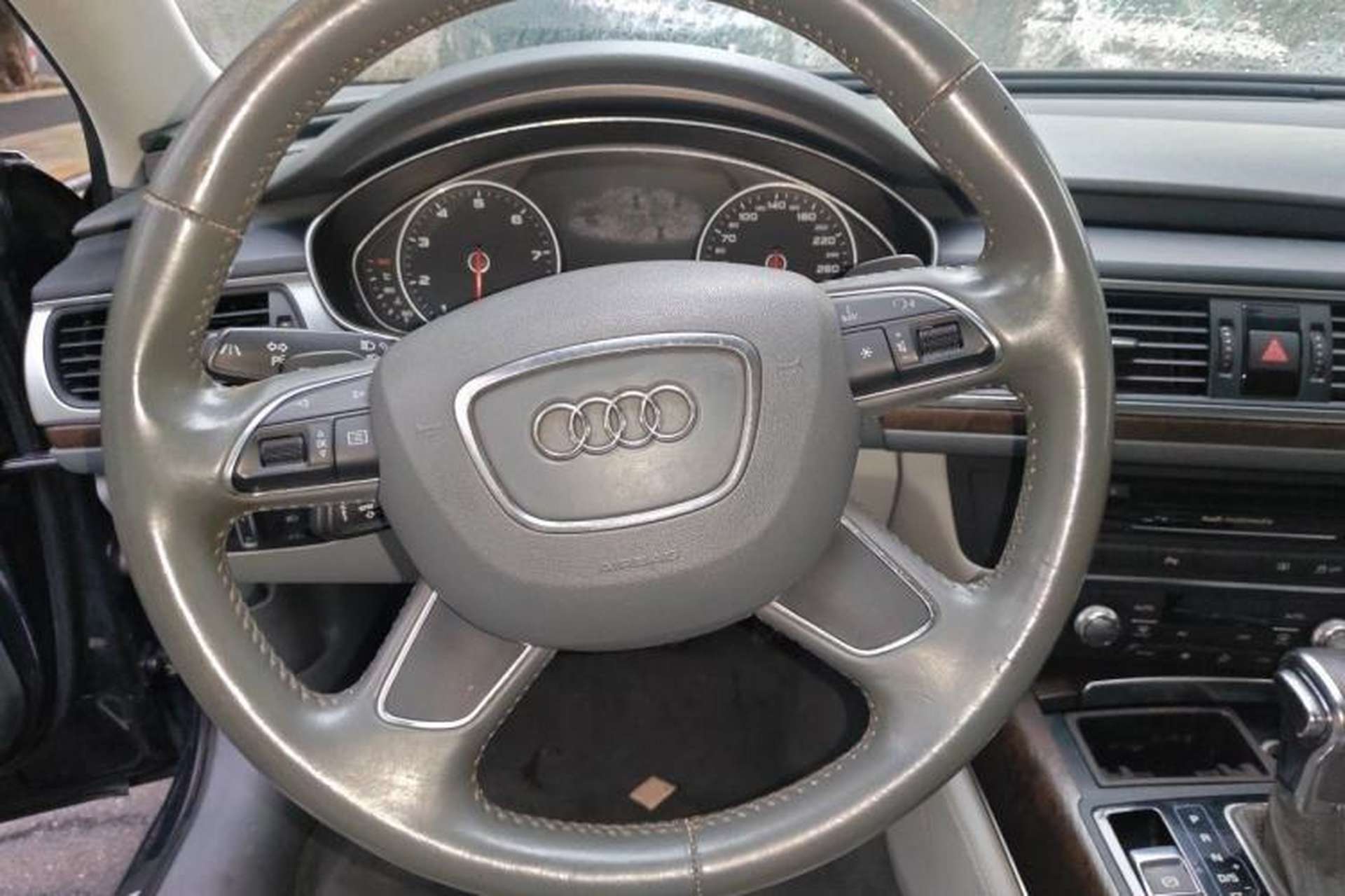 Used Audi A6L 2011 3.0 TFSI quattro Luxury Model Steering Wheel