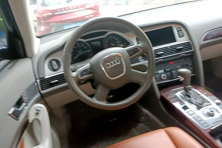 Used Audi A6L 2011 2.0 TFSI Automatic Standard Edition Steering Wheel
