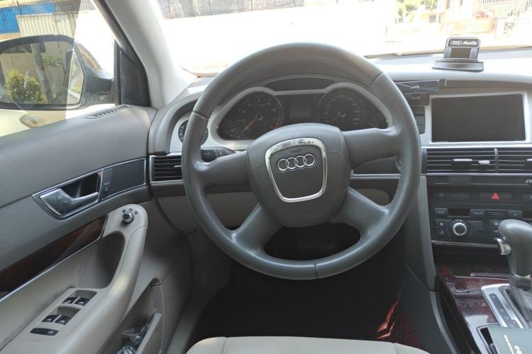 Used Audi A6L 2011 2.0 TFSI Automatic Standard Edition Steering Wheel