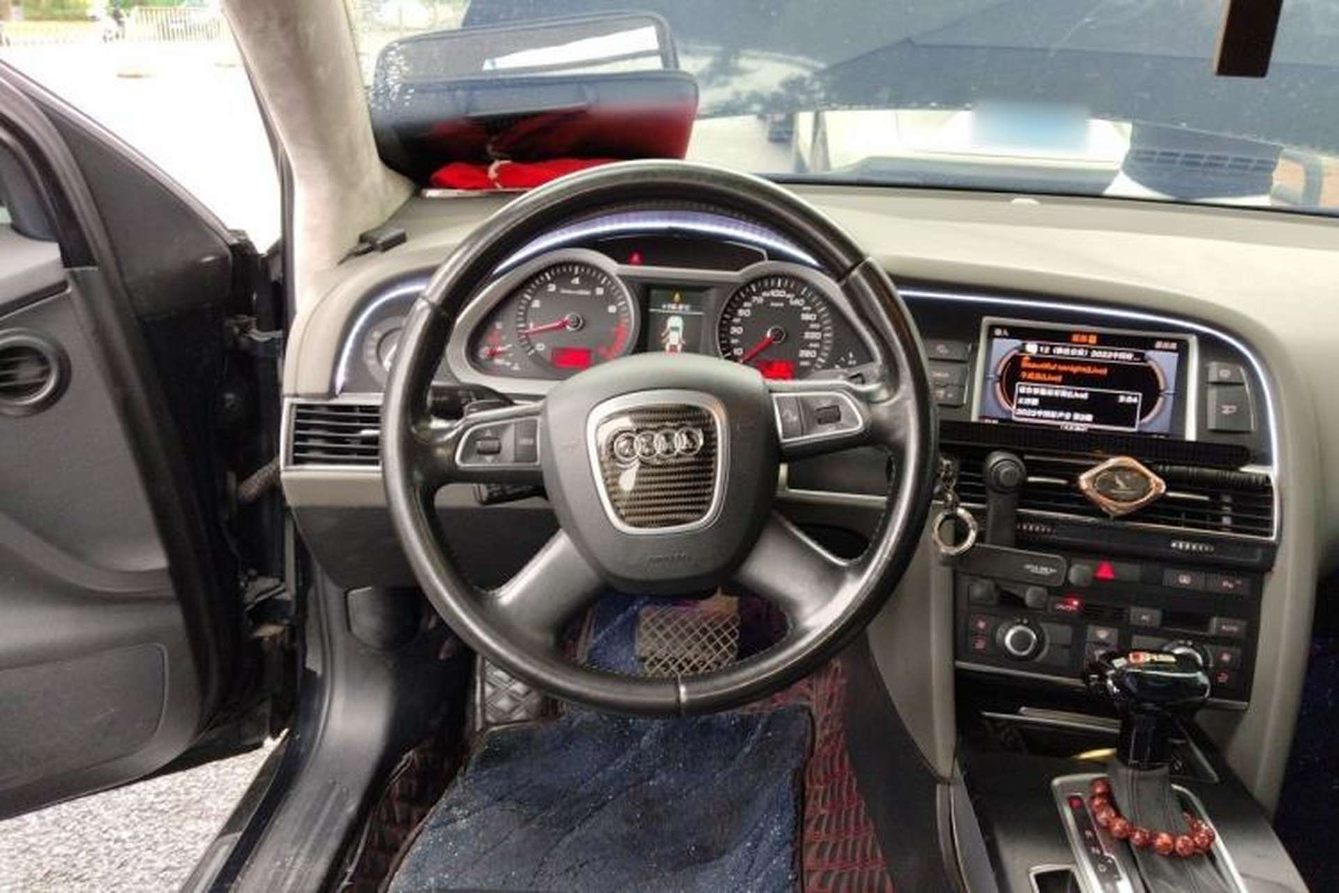 Used Audi A6L 2011 2.0 TFSI Automatic Standard Edition Steering Wheel