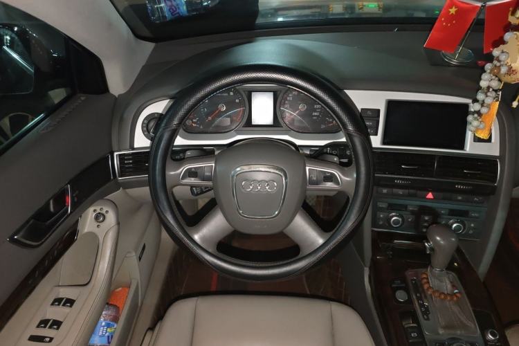 Used Audi A6L 2011 2.8 FSI quattro Luxury Model Steering Wheel