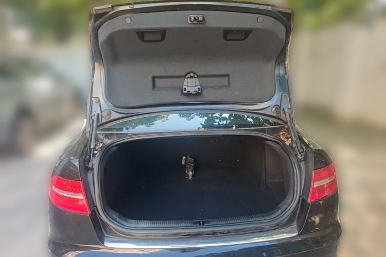 Used Audi A6L 2011 2.4L Technology Edition Trunk