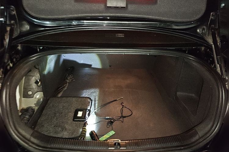 Used Audi A6L 2011 2.0 TFSI automatic Comfort trim Trunk