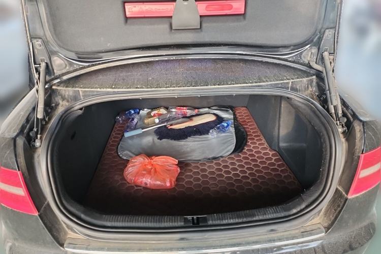 Used Audi A6L 2011 2.4L Comfort Edition Trunk