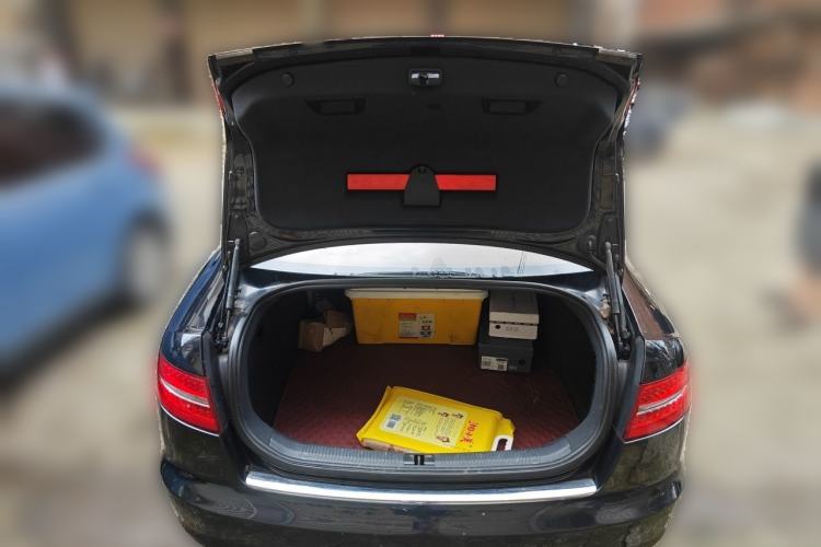 Used Audi A6L 2011 2.4L Comfort Edition Trunk