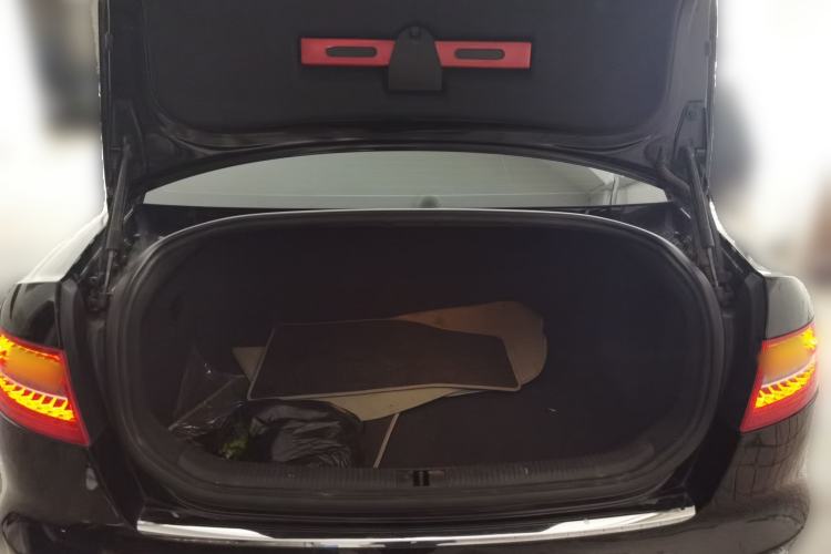 Used Audi A6L 2011 2.4L Comfort Edition Trunk