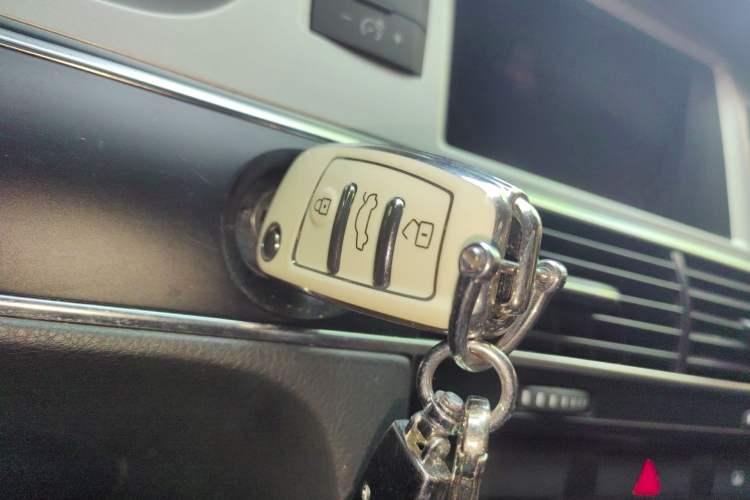 Used Audi A6L 2011 2.0 TFSI Automatic Standard Edition Vehicle Key
