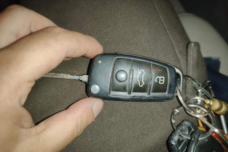 Used Audi A6L 2011 2.0 TFSI Automatic Standard Edition Vehicle Key
