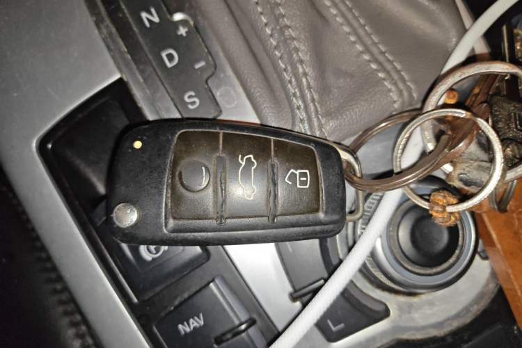 Used Audi A6L 2011 2.0 TFSI Automatic Standard Edition Vehicle Key