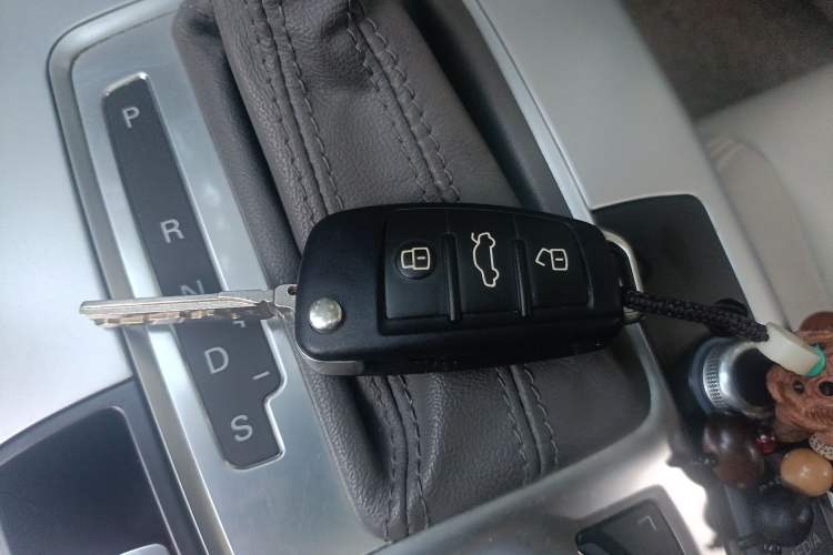 Used Audi A6L 2011 2.0 TFSI Automatic Standard Edition Vehicle Key