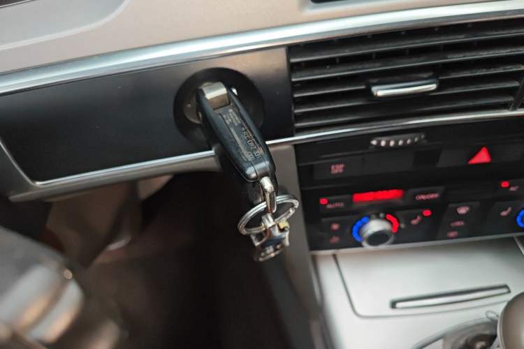 Used Audi A6L 2011 2.0 TFSI automatic Comfort trim Vehicle Key