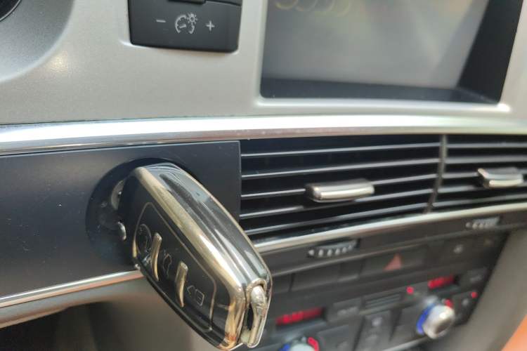 Used Audi A6L 2011 2.0 TFSI Automatic Standard Edition Vehicle Key