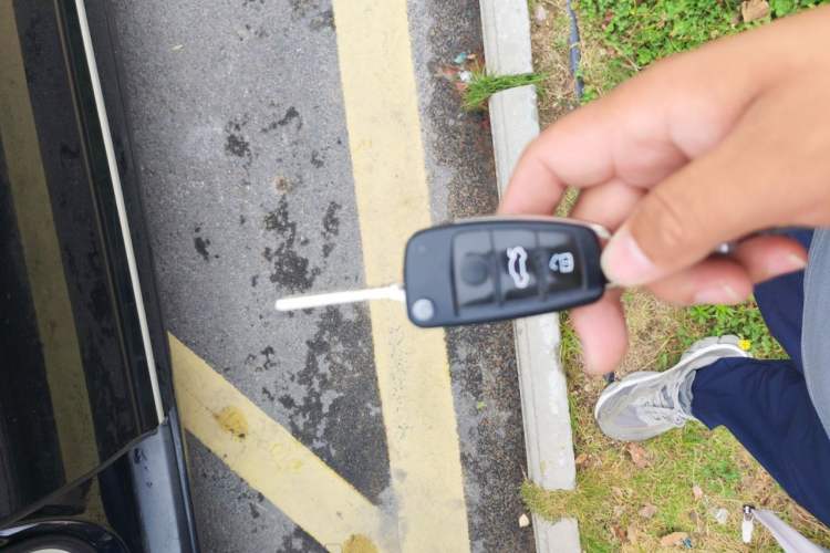 Used Audi A6L 2011 2.0 TFSI Automatic Standard Edition Vehicle Key