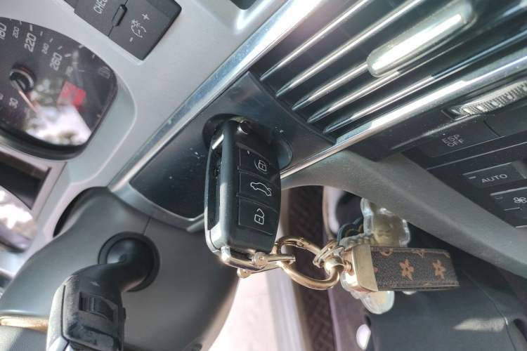 Used Audi A6L 2011 2.0 TFSI Automatic Standard Edition Vehicle Key