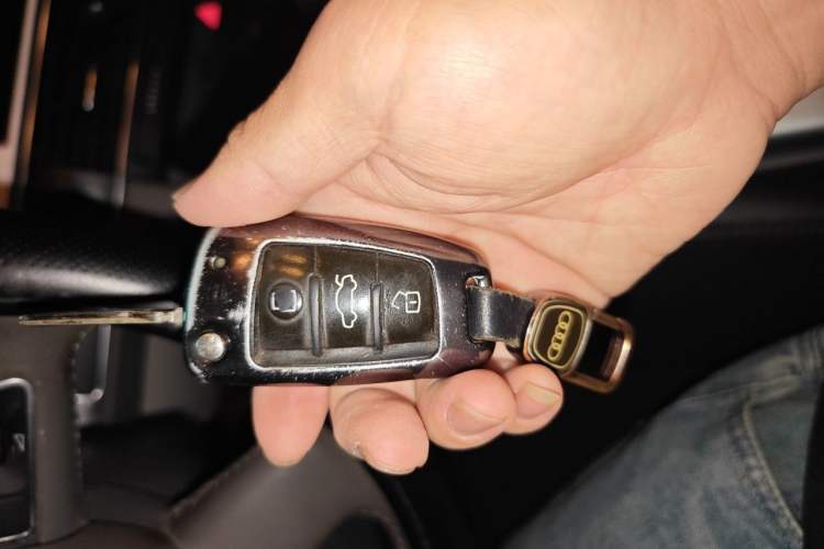 Used Audi A6L 2011 2.0 TFSI Automatic Standard Edition Vehicle Key