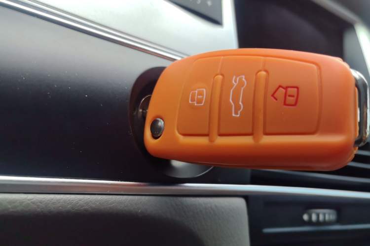 Used Audi A6L 2011 2.0 TFSI Automatic Standard Edition Vehicle Key