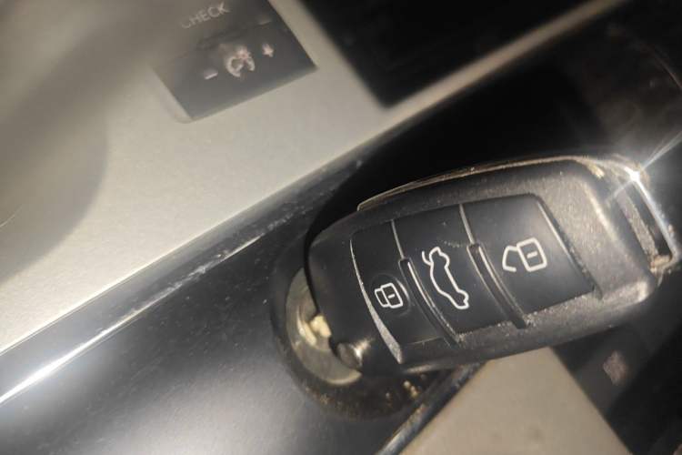 Used Audi A6L 2011 2.0 TFSI Automatic Standard Edition Vehicle Key